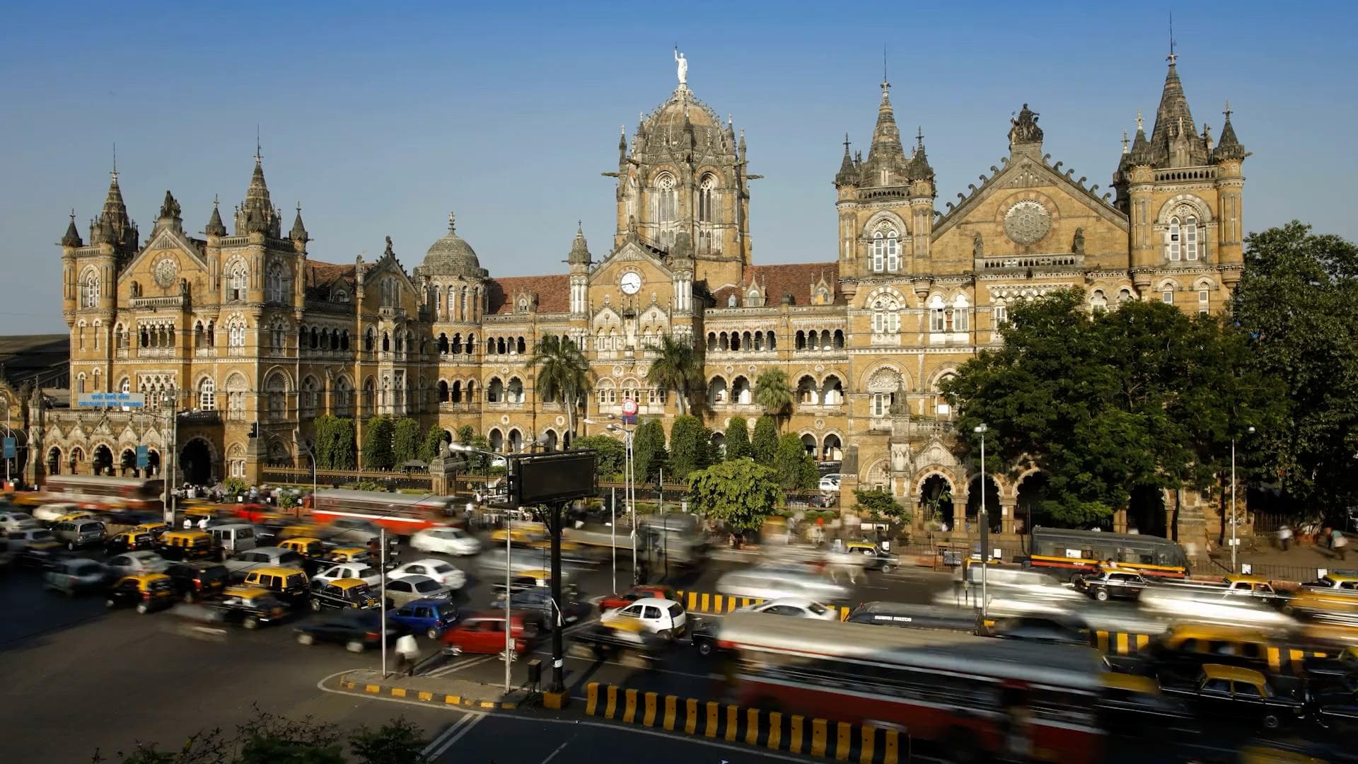 Mumbai achieves 100% first dose Covid vaccine coverage