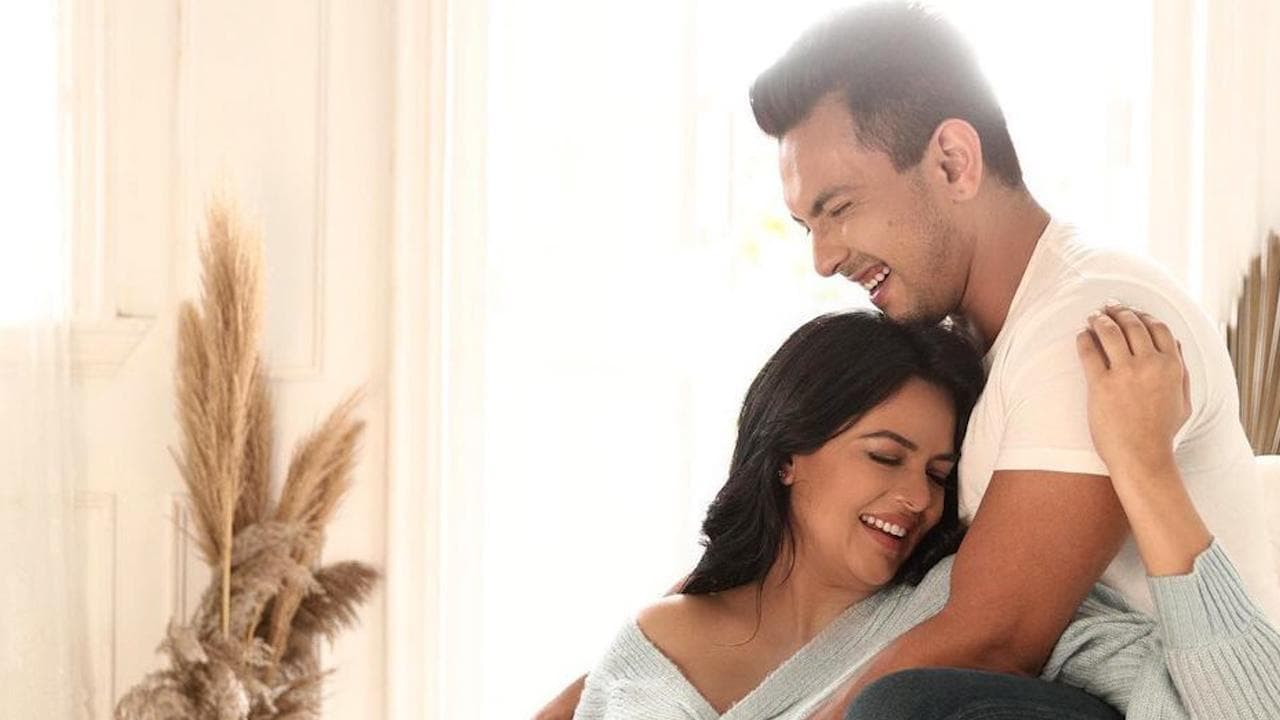 जल्द पापा बनेंगे Aditya Narayan, पत्नी श्वेता की फोटो शेयर कर बताया बेटा चाहिए या बेटी!