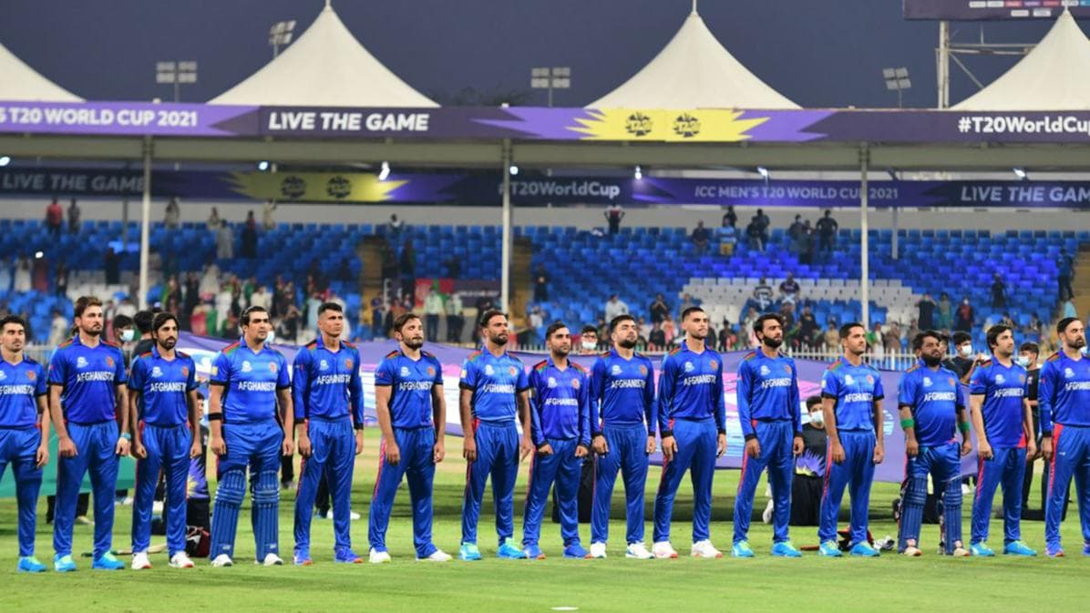 T20 World Cup: अपने देश के झंडे के साथ उतरी अफगानिस्तान टीम ने गाया राष्ट्रगान, खिलाड़ी हुए भावुक