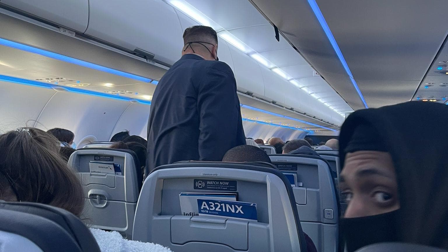 USA flight scare: Man tries to enter cockpit, hit on head by crew, says report