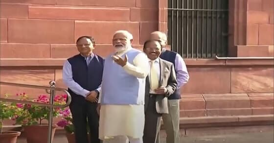 PM's 2 top aides to stay in PMO with Cabinet ranks