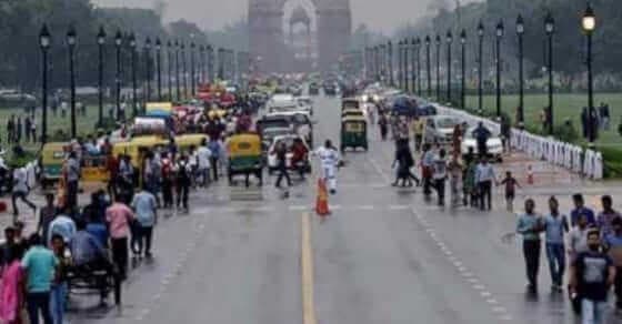 गर्मी से बेहाल दिल्ली को आखिरकार बारिश ने भिगोया, पारे में गिरावट