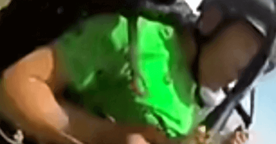 ‘Hawa kam karo’: Watch Darjeeling tourist’s epic paragliding ride