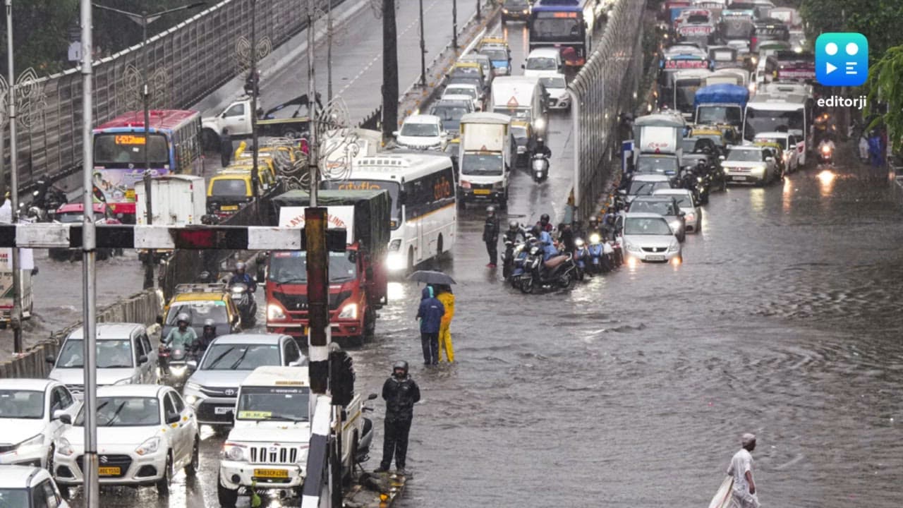 Waterlogging in parts of Mumbai after heavy rains; traffic affected