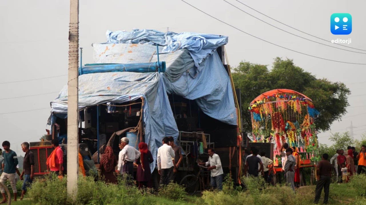 Two kanwars killed after truck comes in contact with electric wire in Rajasthan