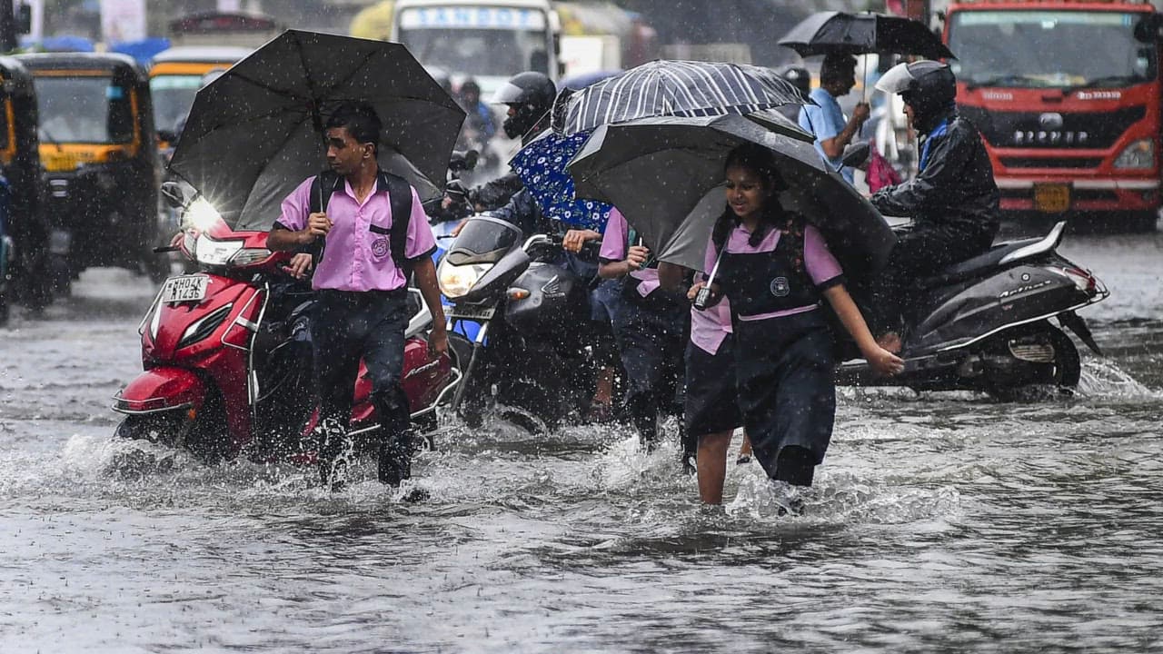 Heavy rains in Mumbai: Suburbs record over 200 mm downpour in 24 hrs, Vikhroli tops chart