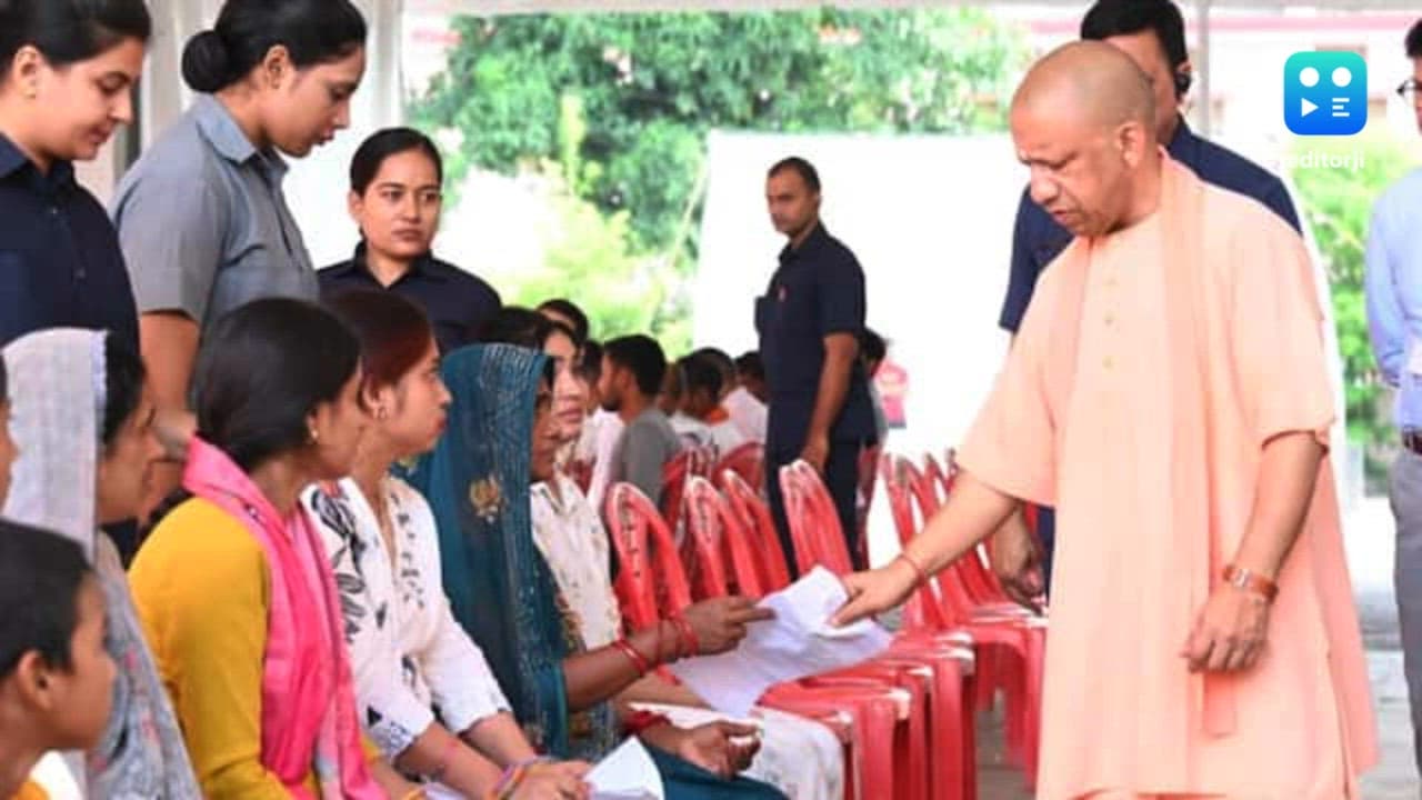 Over 50 complainants present their grievances to CM Adityanath during 'Janata Darshan'