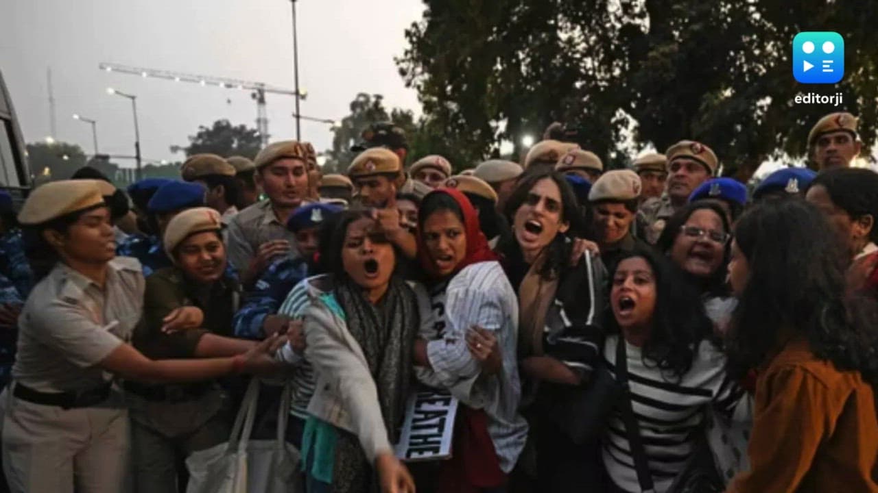 Several detained at India Gate during clean air protest as Delhi’s AQI remains very poor