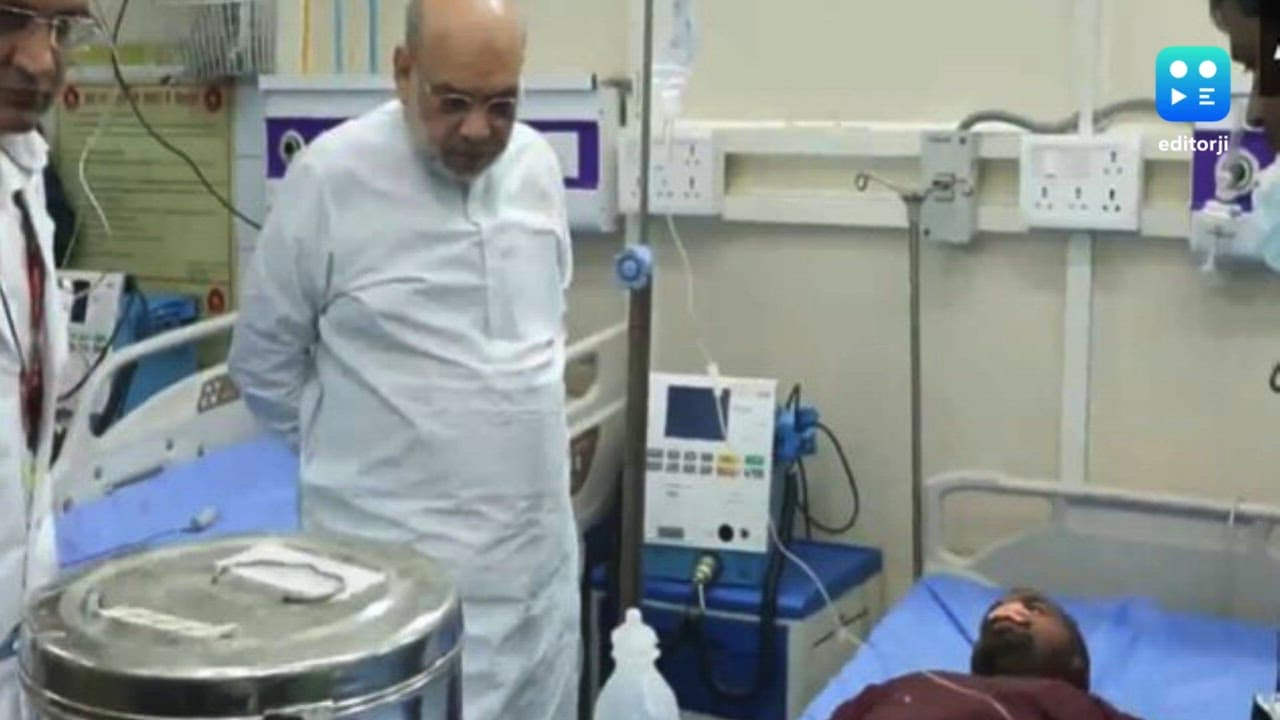 Amit Shah visits LNJP hospital, meets those injured in blast near Red Fort