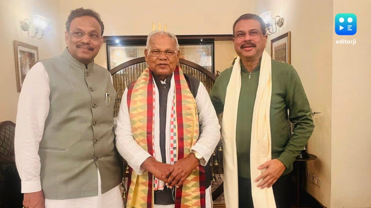 Jitan Manjhi, Upendra Kushwaha meet BJP's Dharmendra Pradhan ahead of govt formation in Bihar