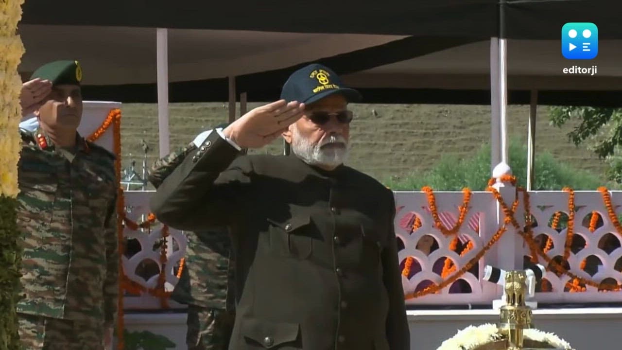 PM Modi salutes armed forces on Vijay Diwas