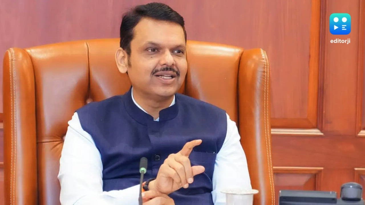 Fadnavis mocks Sena (UBT)-MNS alliance, compares hype to Russia-Ukraine peace talks