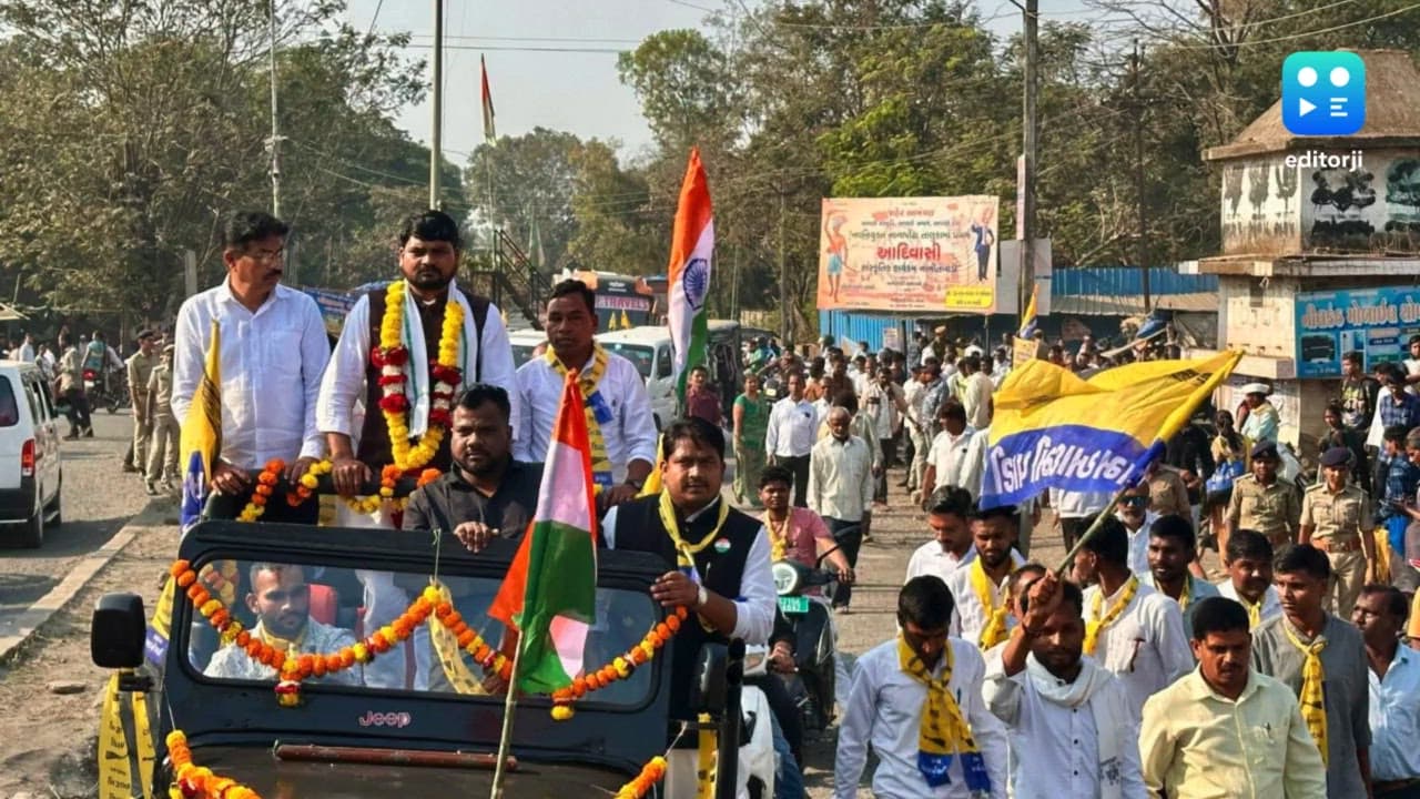 AAP MLA Chaitar Vasava raises tribal issues at Gujarat Jodo meet