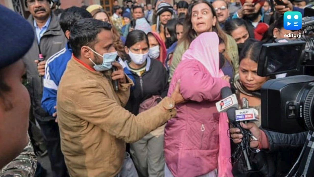 Unnao rape survivor welcomes SC order staying suspension of Kuldeep Sengar's life sentence