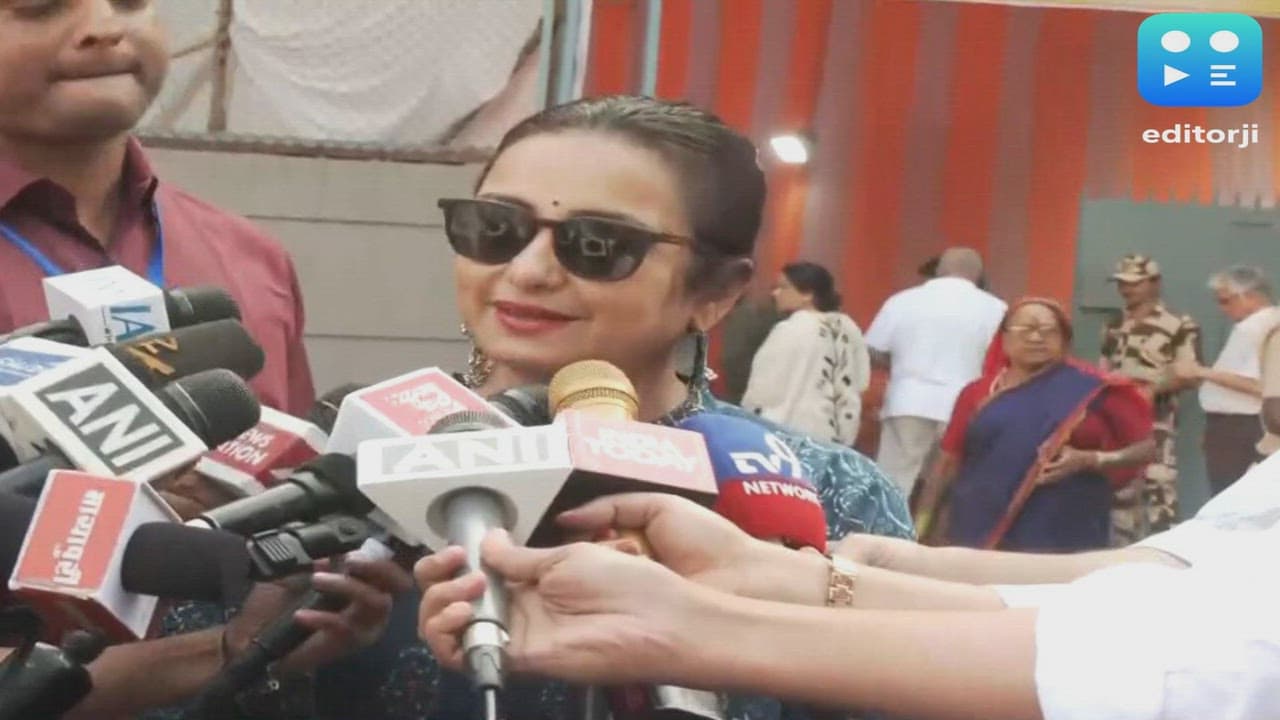 "It is our right..," says Divya Dutta after casting vote in BMC elections