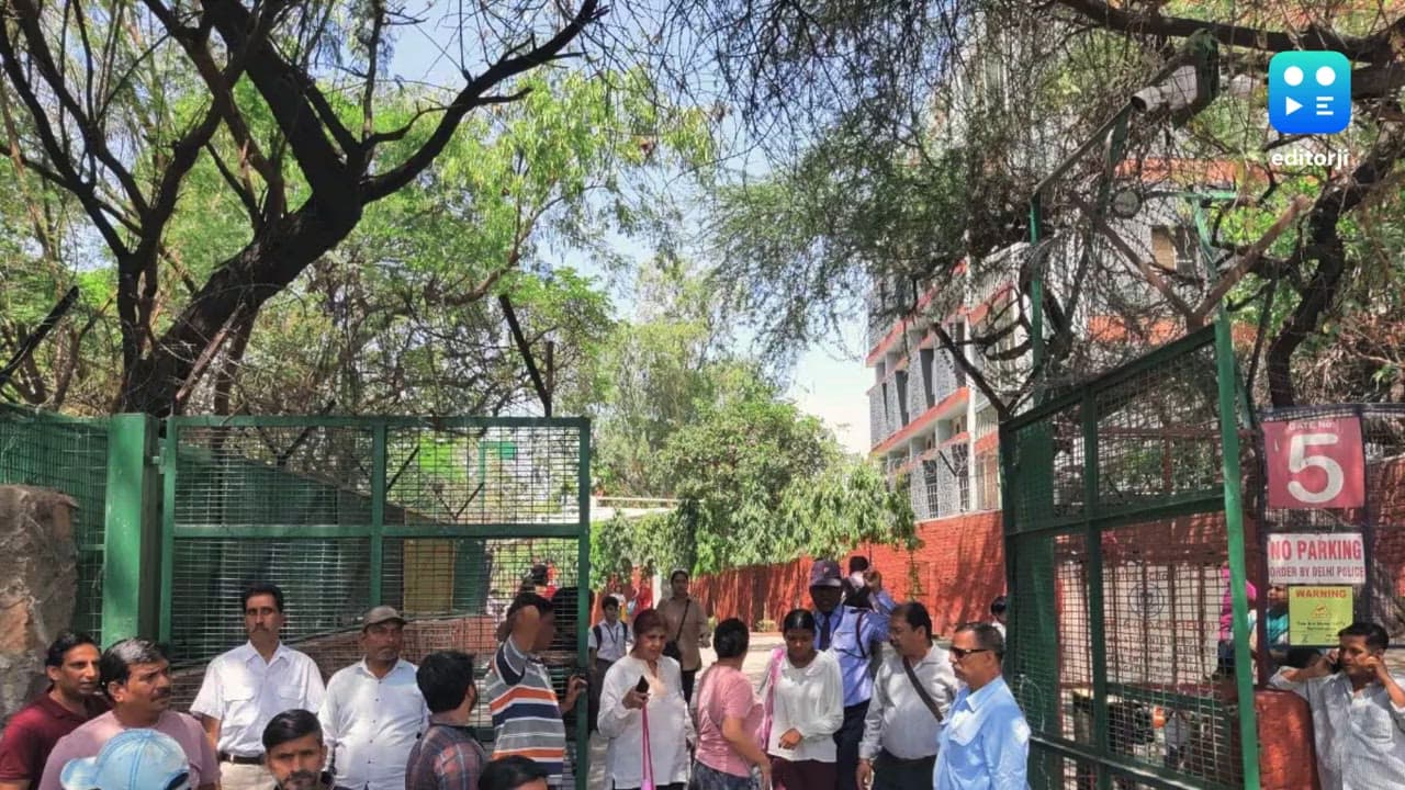 Bomb scare at over 10 Delhi schools; search ops underway