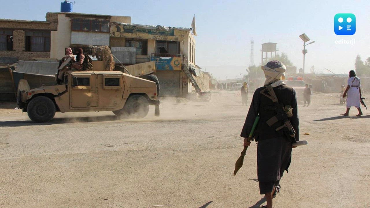 Pakistan bombs Kabul in 'open war' on Afghanistan's Taliban govt