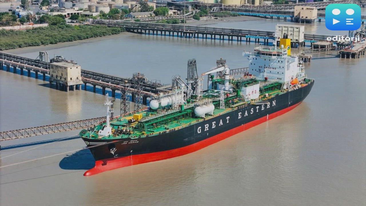 Crude oil prices could hit $200 per barrel if Strait of Hormuz remains closed: Report