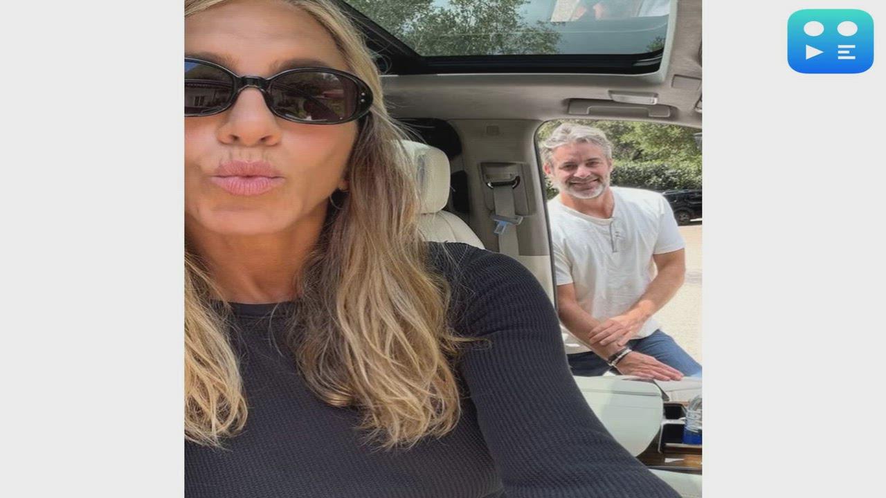 Jennifer Aniston, boyfriend Jim Curtis look happier than ever in new pics