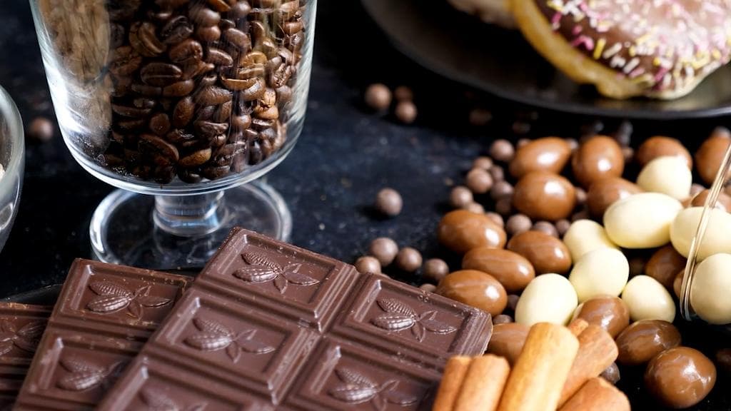 Dark chocolate: শুধু ত্বকই নয়, ডার্ক চকোলেট ভালো রাখতে পারে আপনার হার্টকেও