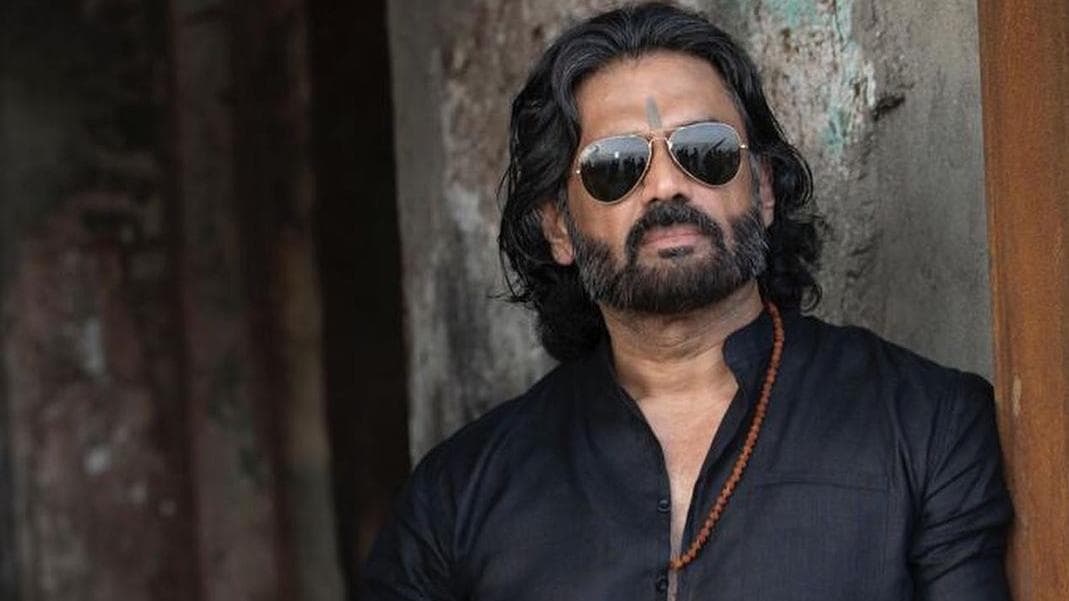 Suniel Shetty rubbishes rumours of building being sealed due to Covid cases
