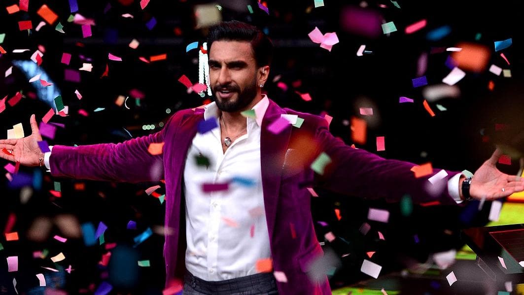 In a promo of 'The Big Picture', Ranveer Singh calls himself 'husband of the century' 