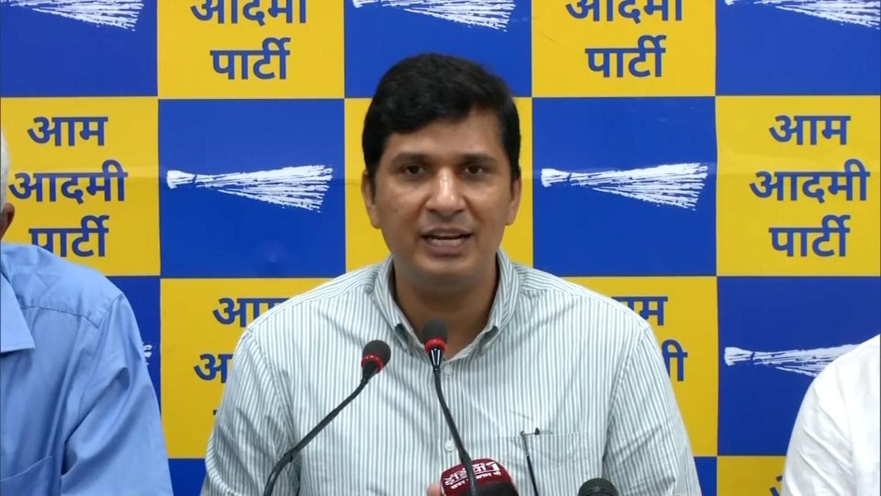 Politics over Firing: AAP ने केंद्र -पुलिस पर उठाए सवाल, कांग्रेस बोली- केंद्र व केजरीवाल दोनों जिम्मेदार