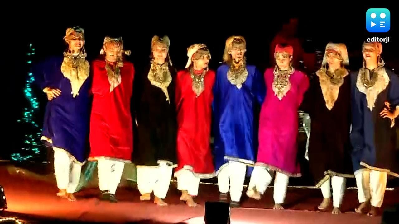 Kashmir: कश्मीर की खूबसूरती में चार चांद लगा रहा है डल झील पर बना फ्लोटिंग थियेटर