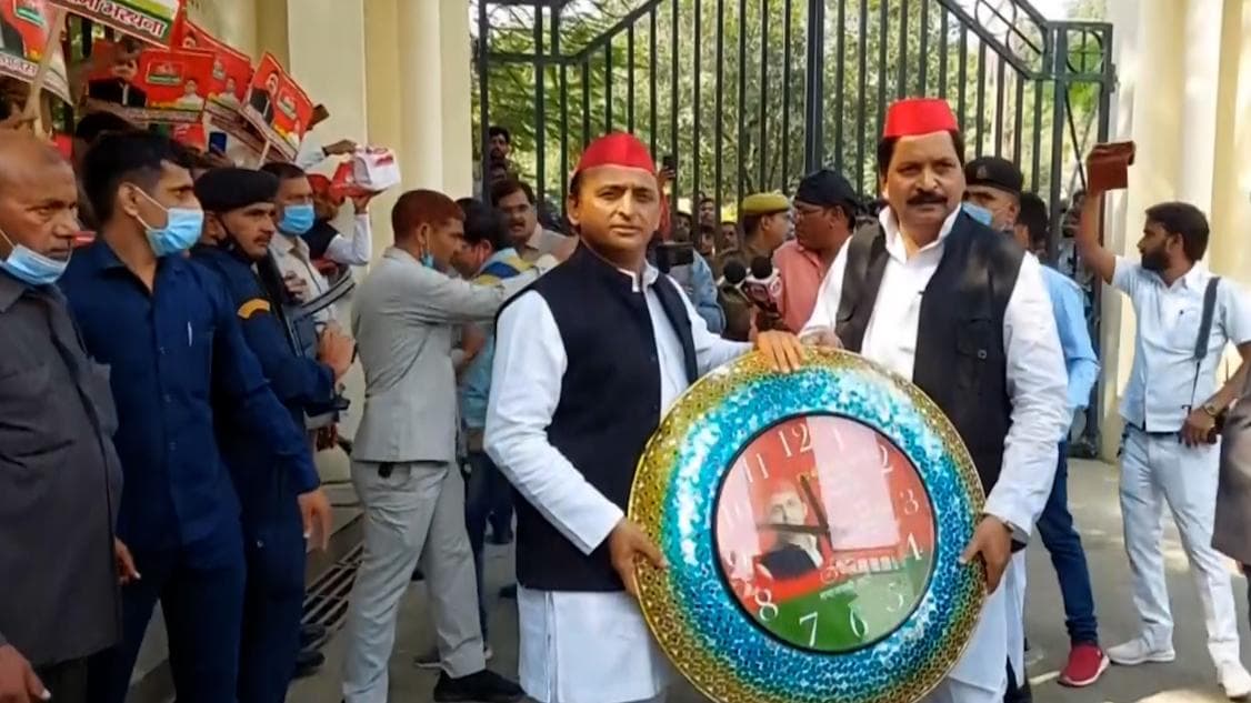 UP Elections 2022: Akhilesh hints at alliance with Shivpal Yadav, says will give 'chacha' respect