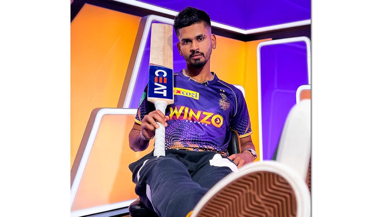 IPL 2022 KKR: হোলির দিন নতুন জার্সি উদ্বোধন কেকেআরের, নতুন বেশেই আইপিএলে নামবেন শ্রেয়স আইয়াররা 