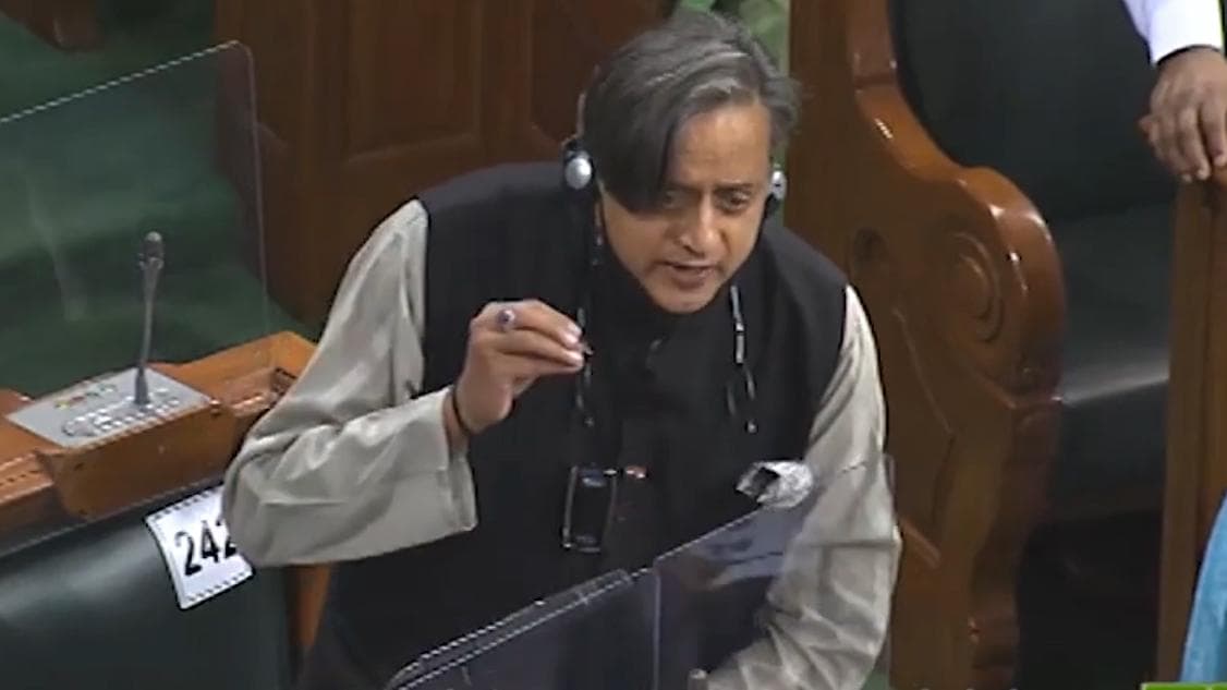 Govt brings in bill to link Aadhaar to electoral rolls, Opposition against it