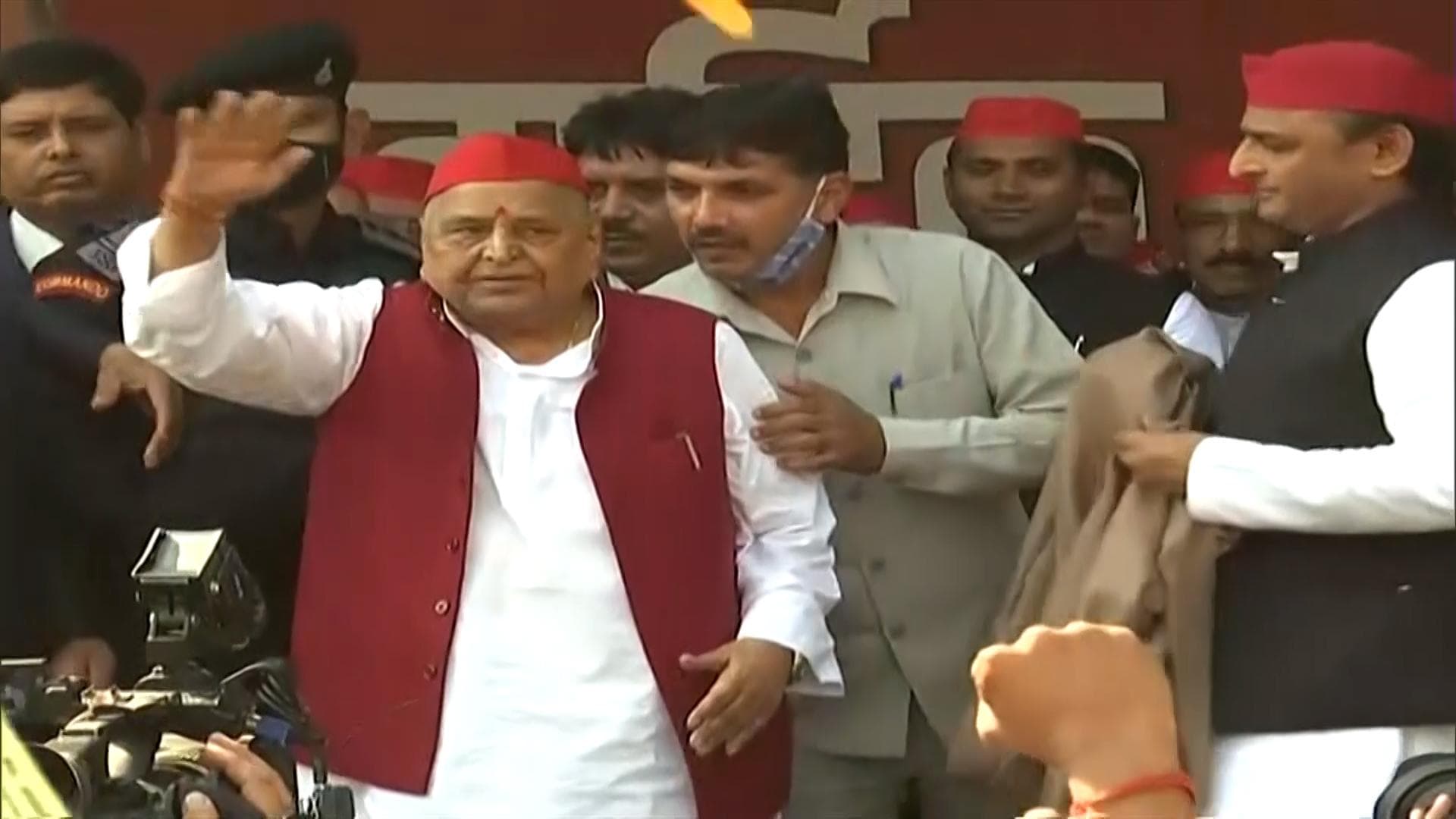 UP Election 2022: SP's mega birthday bash for Mulayam with 83-kg laddoo, Shivpal absent