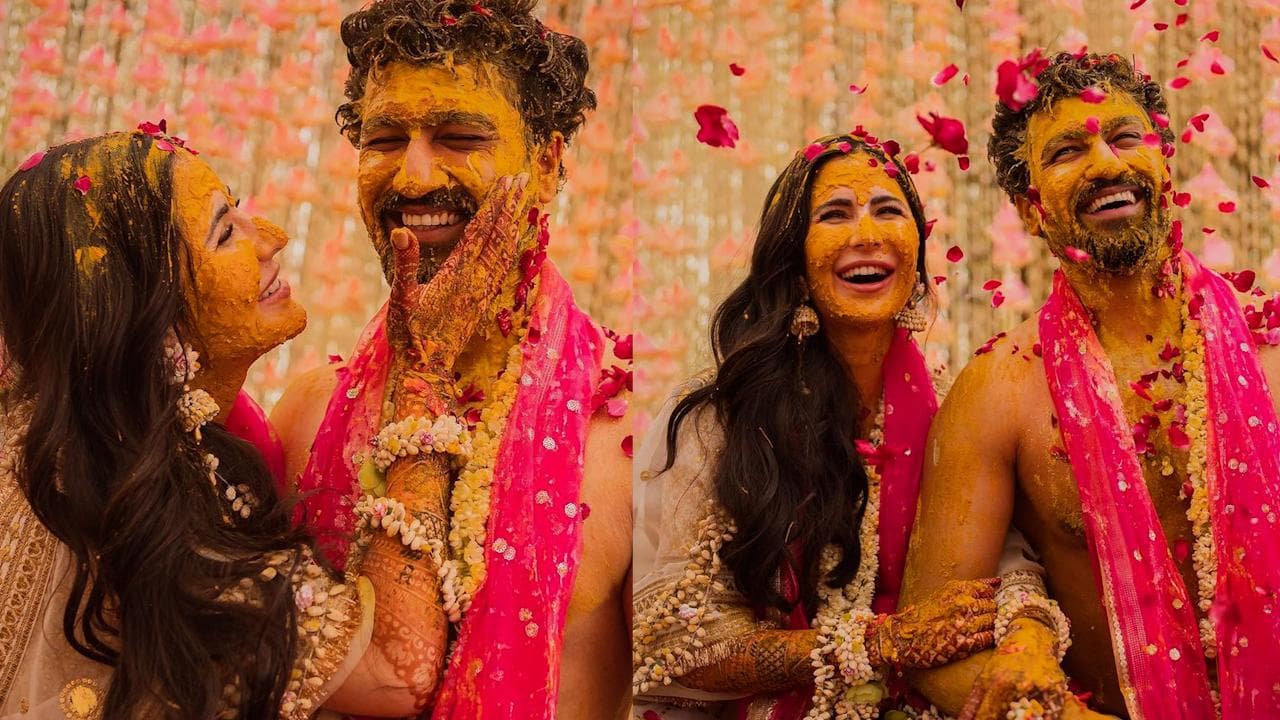 Vicky Kaushal Katrina Kaif Haldi Ceremony: कैटरीना ने विक्की को जमकर लगाई हल्दी, सामनें आईं फोटोज 