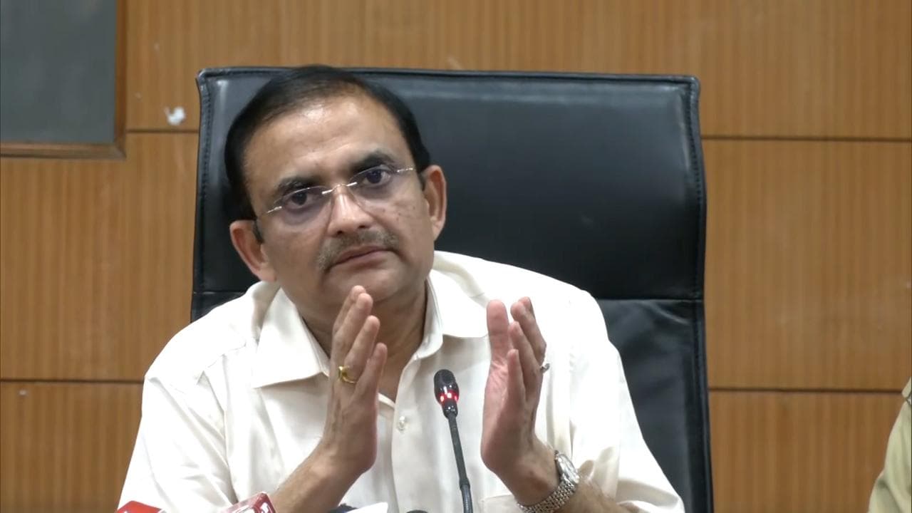 ECI team holds meeting with Haryana government officials