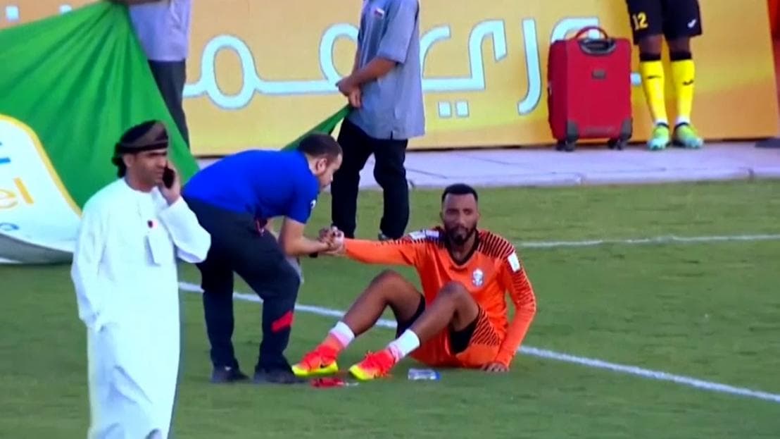 Oman Footballer Died: মাঠেই হৃদযন্ত্র বিকল হয়ে মৃত্যু ওমানের ফুটবলারের