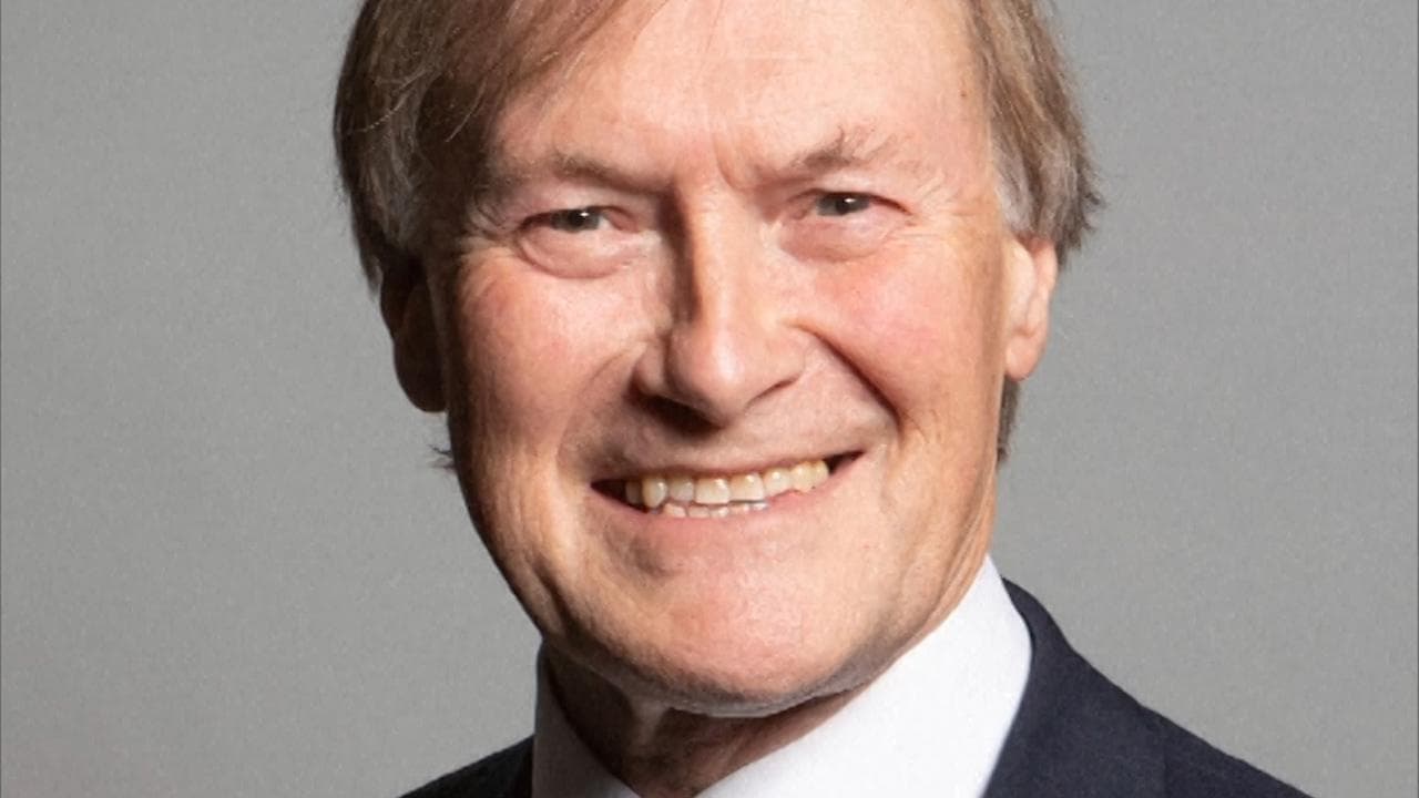 UK lawmaker dies after being stabbed multiple times
