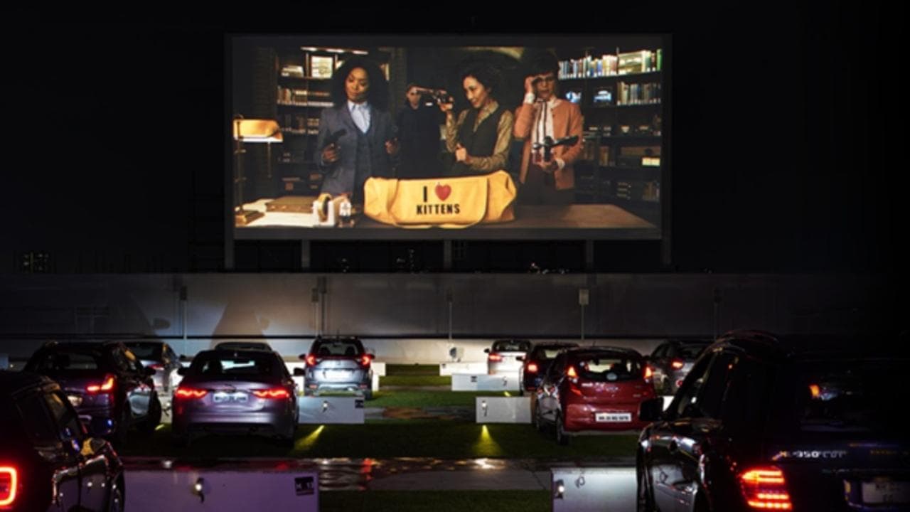 Drive in Theatre: मुंबई में खुल रहा है देश का पहला ड्राइव इन थिएटर, गाड़ी में बैठकर लें मूवी का मजा