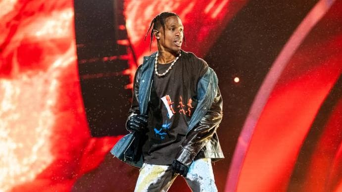 8 dead at Astroworld music festival in Houston, Kylie Jenner and Travis Scott issue statements 