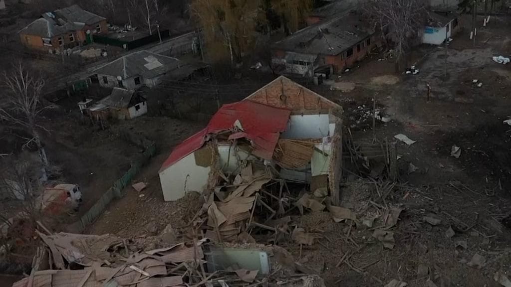 Ukraine Crisis: সাময়িক যুদ্ধ বিরতির সিদ্ধান্ত রাশিয়ার, ন্যাটোকে দুষছেন ইউক্রেনের প্রেসিডেন্ট