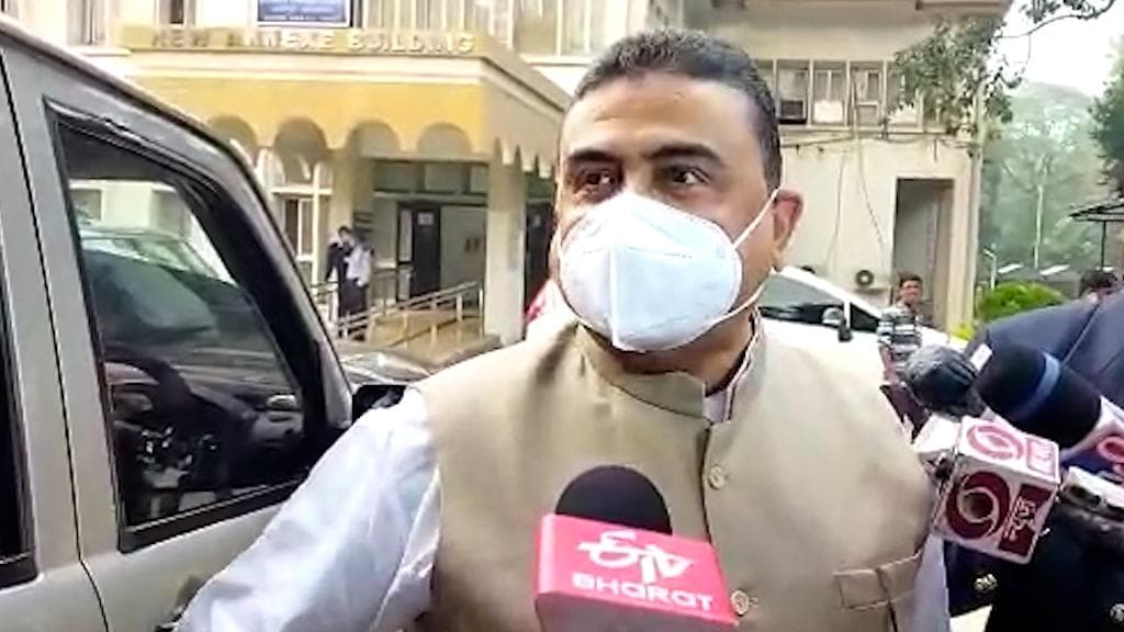 Suvendu Adhikari on Mukul Roy : নাম না করে মুকুল রায়কে 'পাগল' বলে কটাক্ষ শুভেন্দু অধিকরীর