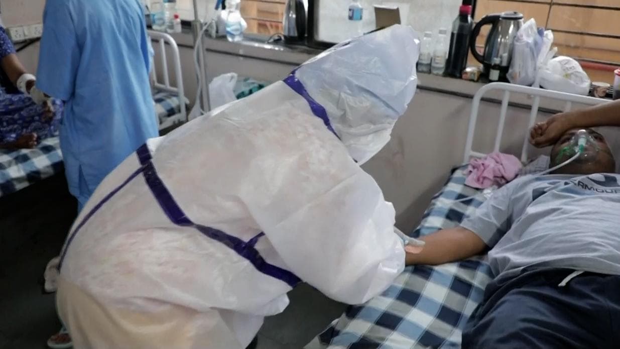 India Covid update: গত ২৪ ঘণ্টায় দেশে করোনা আক্রান্ত ১২,৭২৯, মৃত্যু হয়েছে ২২১ জনের