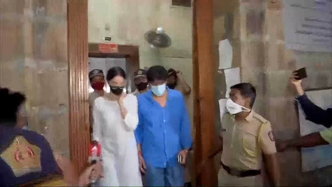 Ananya Panday से NCB ने करीब 2 घंटे की पूछताछ, आज सुबह 11 बजे फिर बुलाया