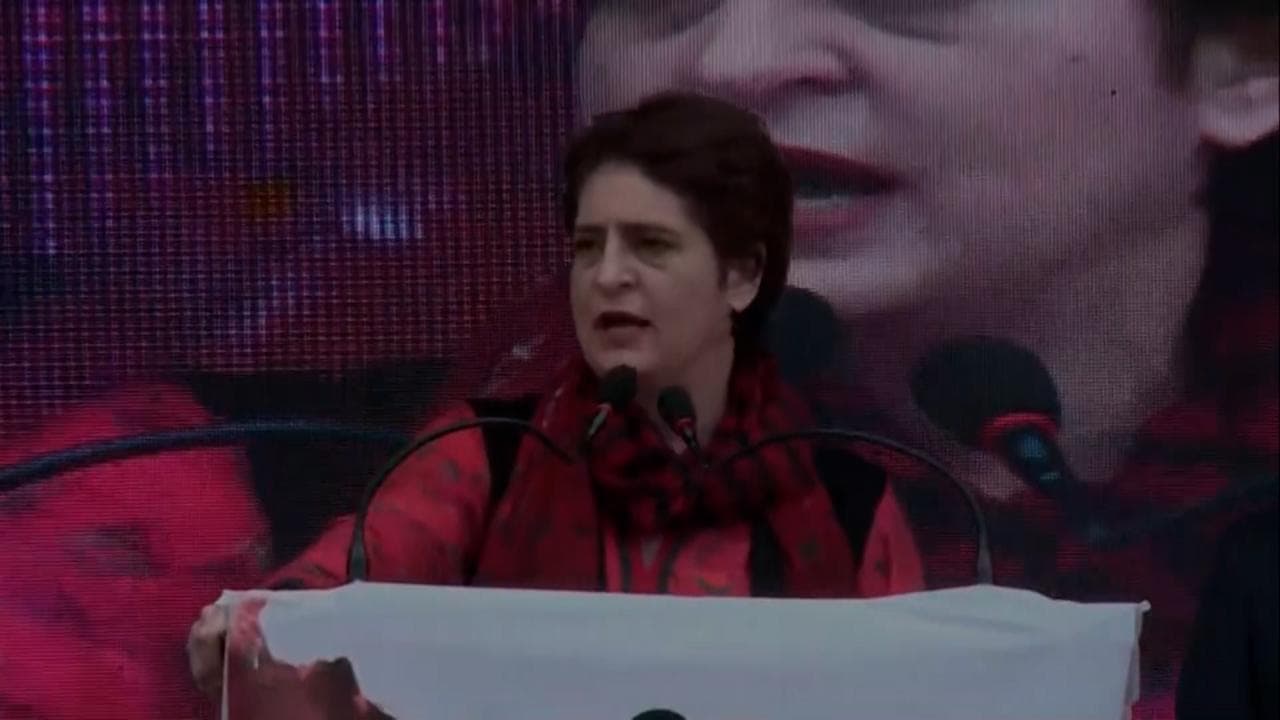 UP Election 2022: मुरादाबाद में योगी राज पर प्रियंका का वार, कहा- आपने पीतल नगरी बनाई इन्होंने अंधेर नगरी