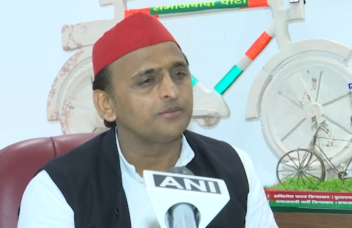 मुलायम को PM बनने का सम्मान मिले तो अच्छा होगा: अखिलेश 