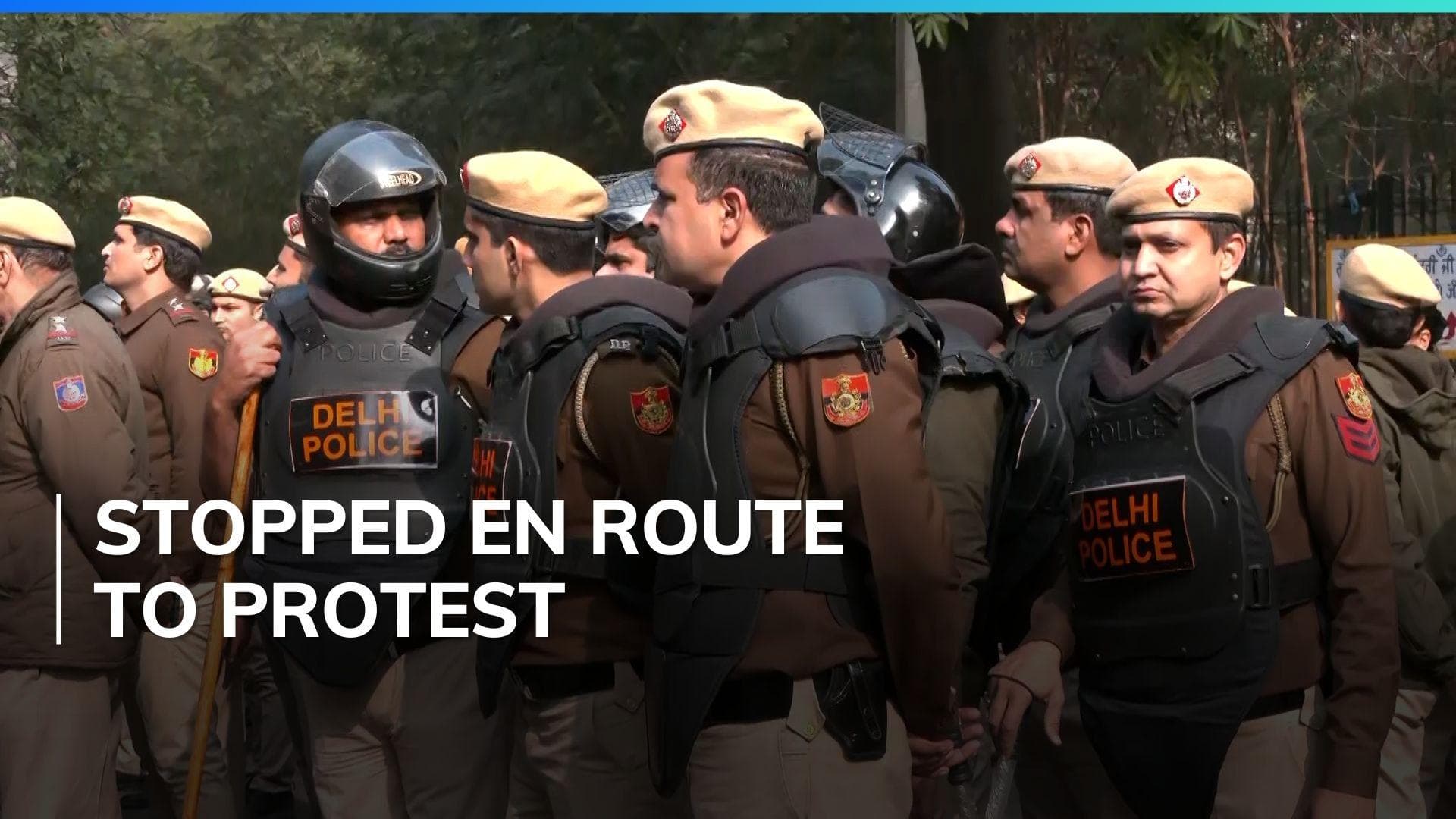 AAP workers detained at Delhi border, Kejriwal claims attempt to stop protest