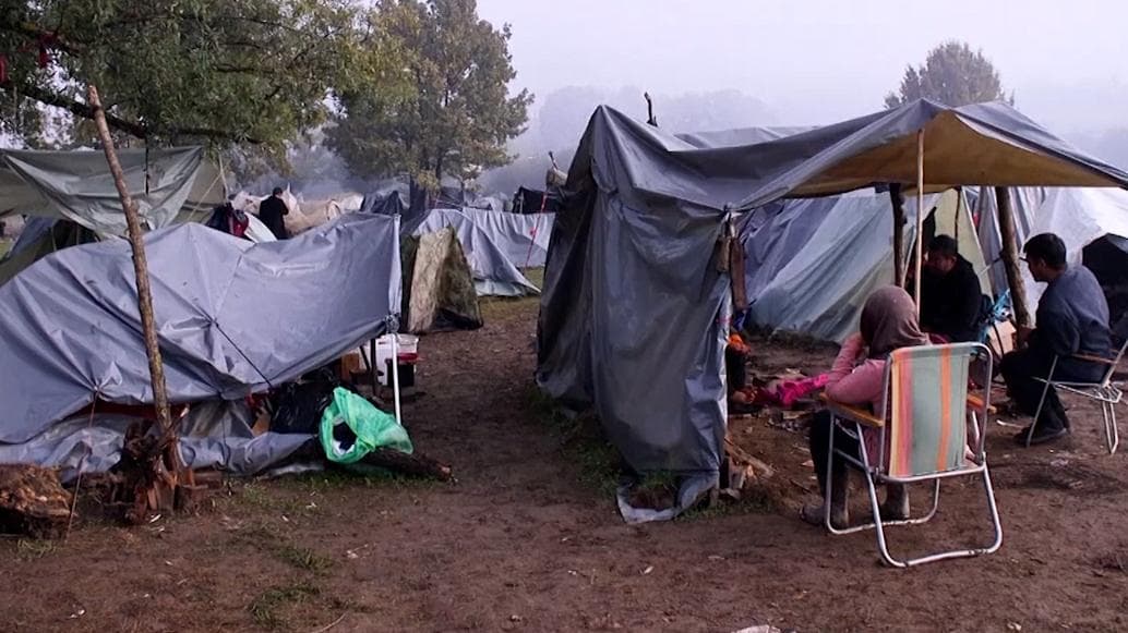 Migrants settled in Bosnia camp fighting for life