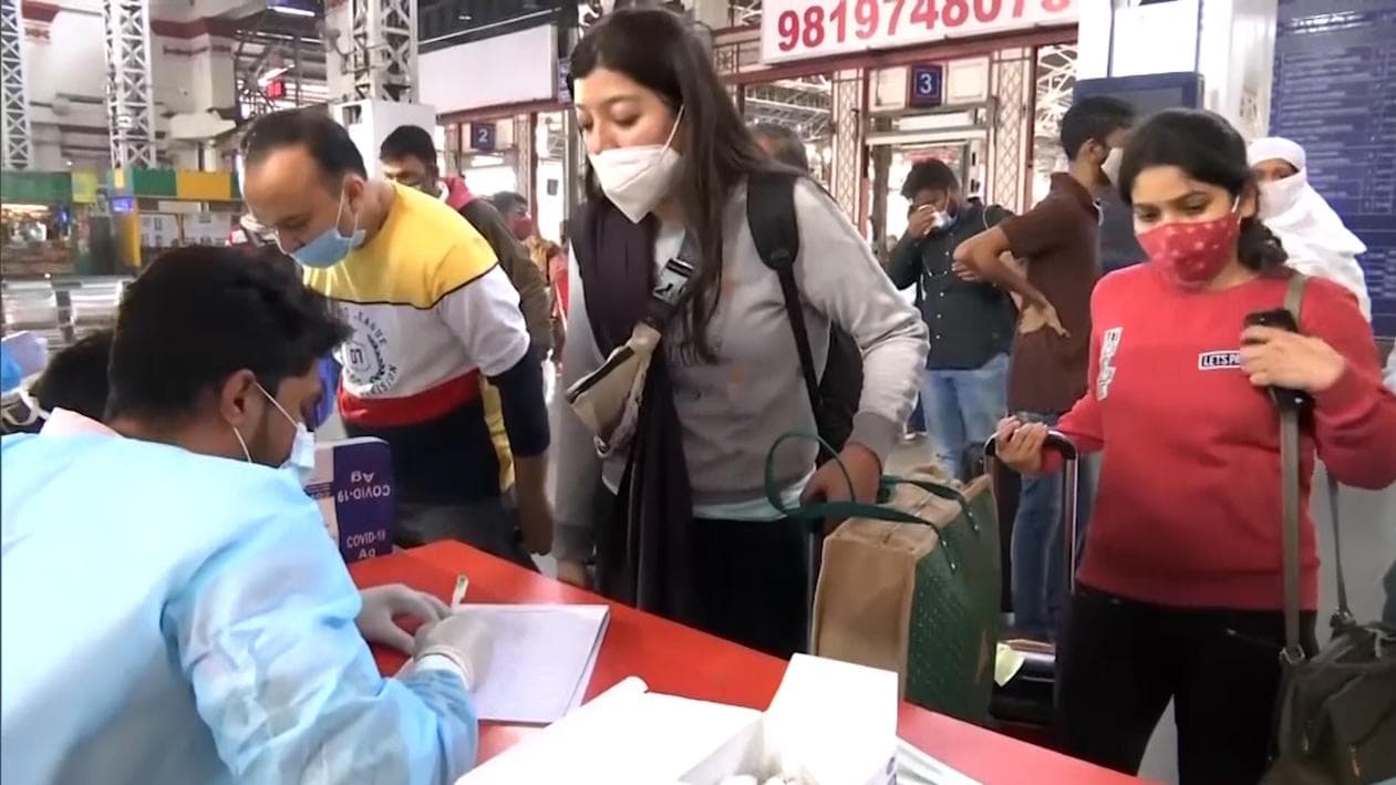 781 Omicron cases in India, 44% jump in daily Covid cases as Delhi & Mumbai explode