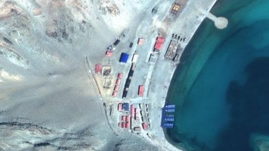 सैटेलाइट तस्वीरों से फिर खुली चीन की पोल...LAC के पास बनाया हेलीपैड और भवन