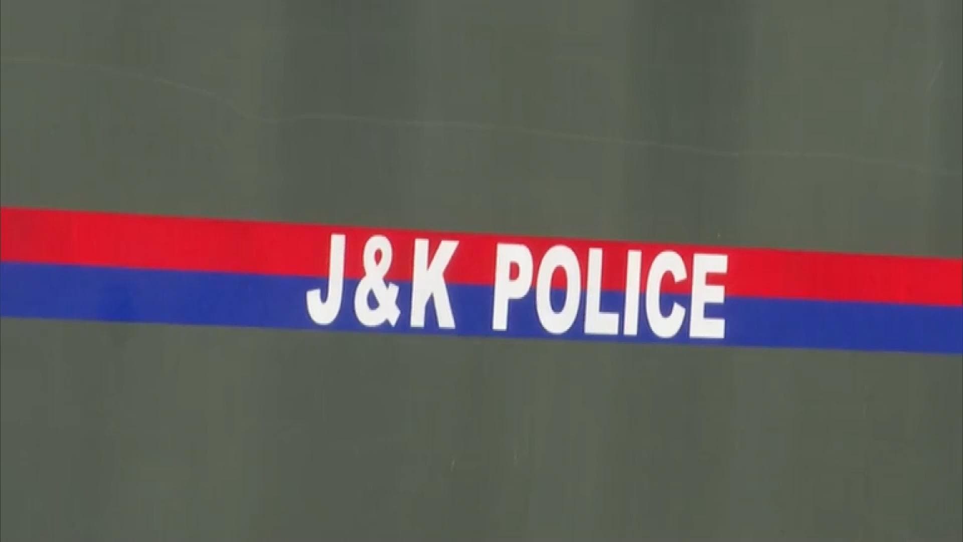 Encounter in J&K: बारामूला में एक दुकानदार पर हमले की फिराक में था आतंकी, हुआ ढेर