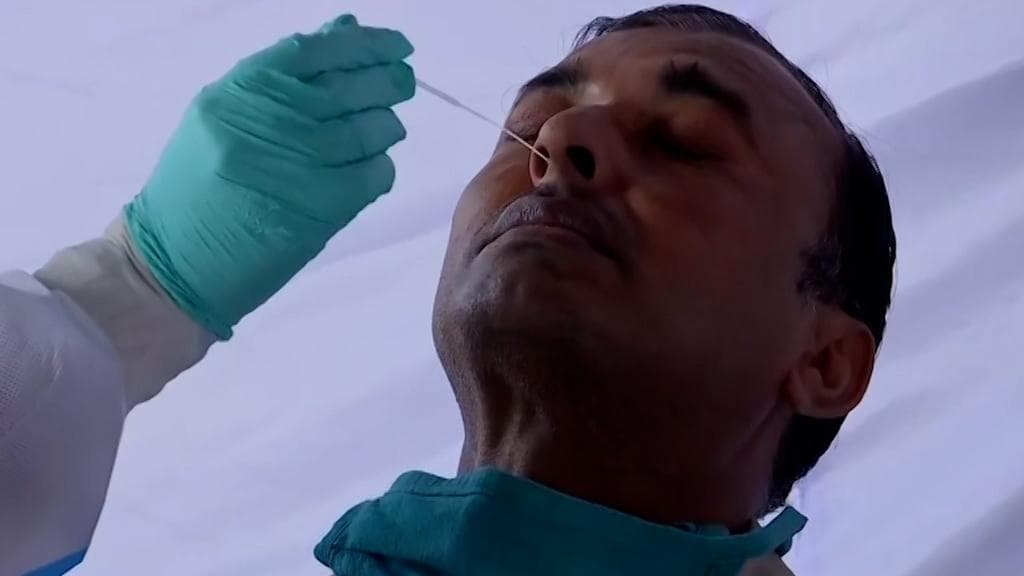 Covid In Bengal : দুয়ারে উৎসব, কিন্তু চোখ রাঙাচ্ছে করোনা! একদিনে নতুন করে আক্রান্ত কতজন?